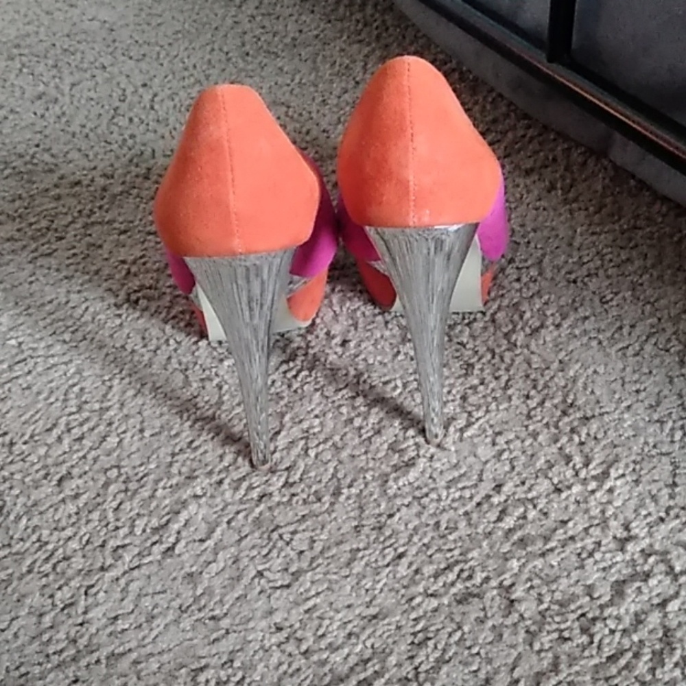 Shoes - Picture 2 of 2